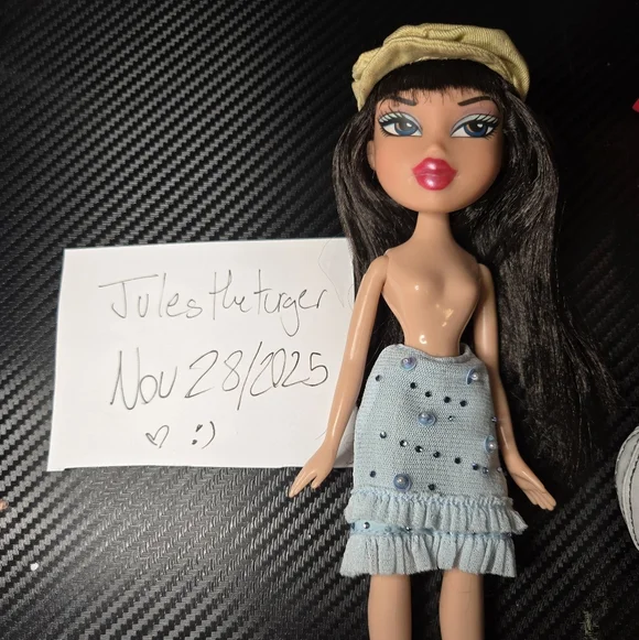 Bratz Spring Fling Jade - Picture 1 of 3